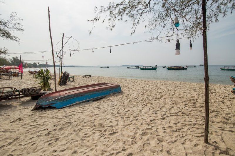 Beach Road Hotel Sihanoukville Exterior foto